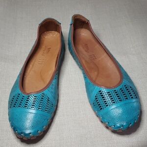 Spring Step Turquoise Soft Leather Flats